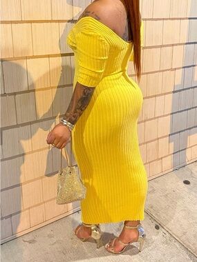 Yellow dress size m
